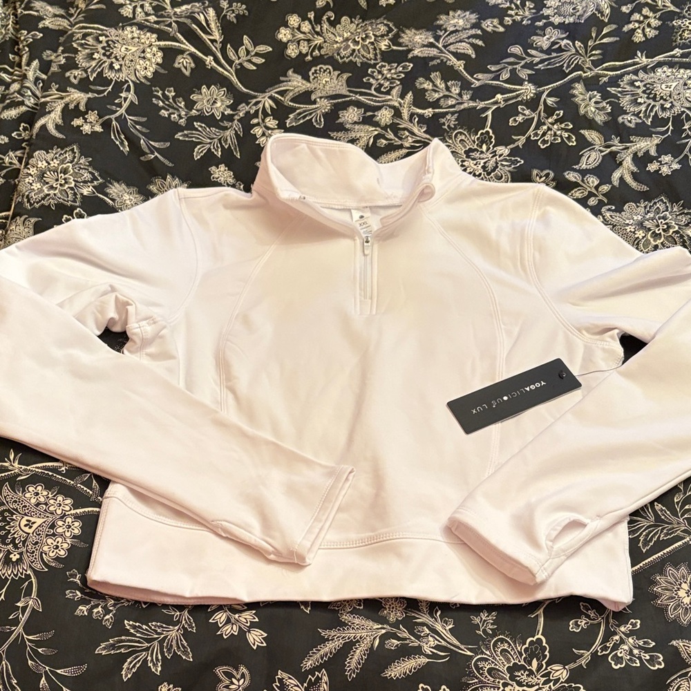 Yogalicious Lux youth XXL, NEW w/tags